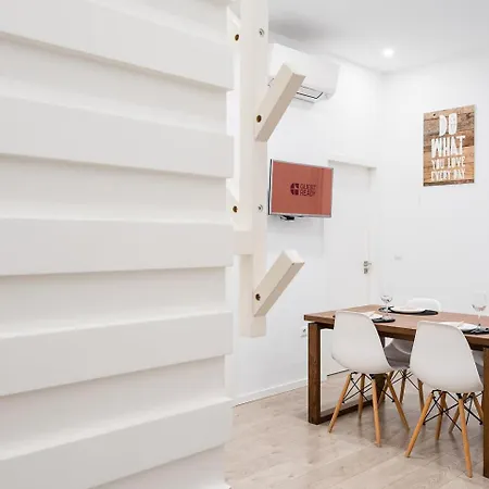Bookstay Tear45 Avenue