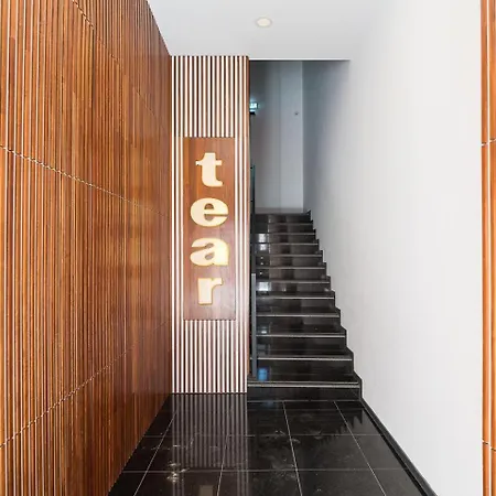 Bookstay Tear45 Avenue * أفيرو